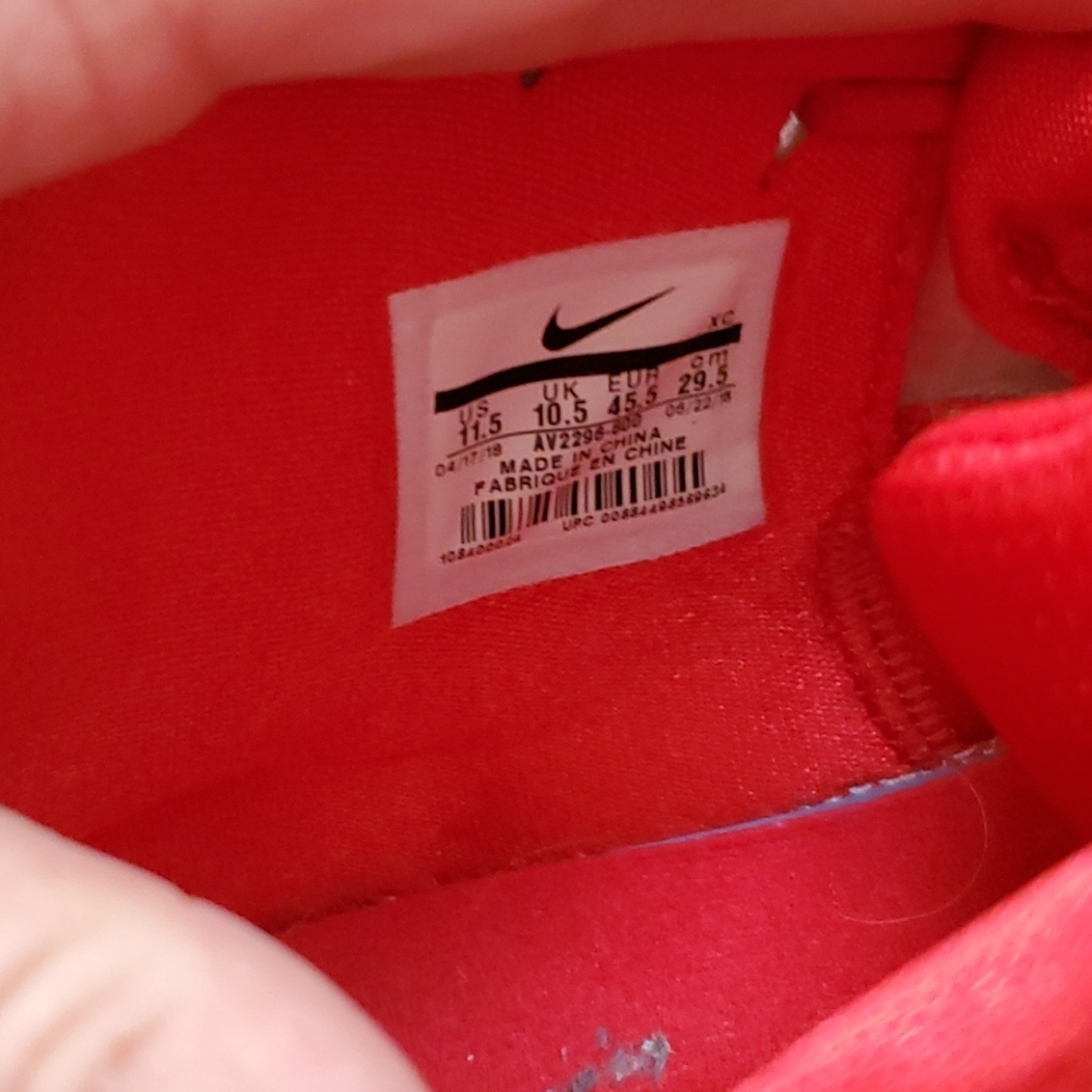 Nike Kyrie Irving 4 - red and white - Picture 4 of 4